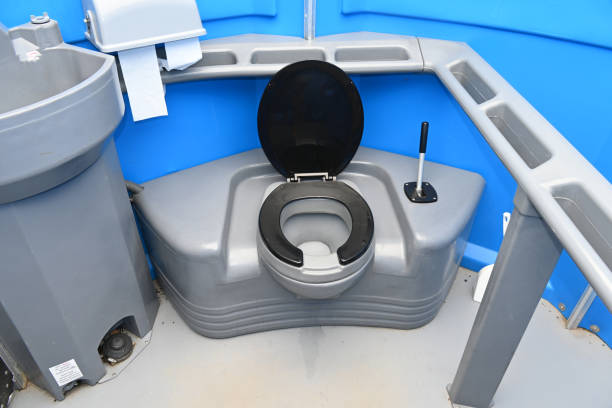 Portable bathroom rental in Leawood, KS