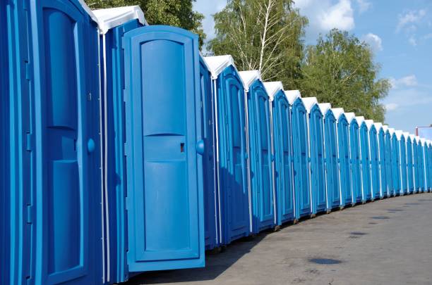 Best Portable bathroom rental  in Leawood, KS
